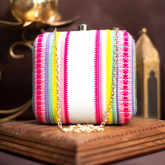 Jacquard clutch