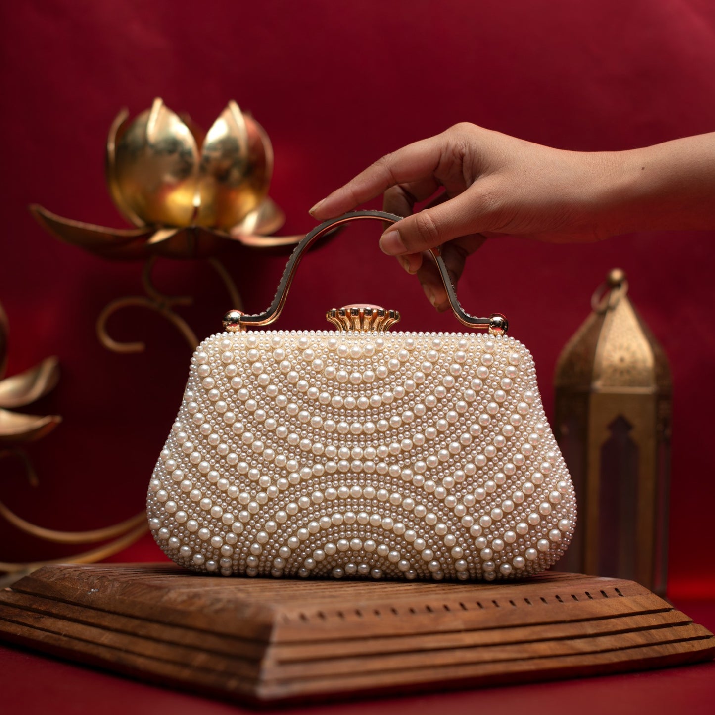 Majestic Pearl handle clutch